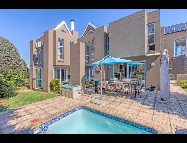 4 BEDROOM HOUSE FOR SALE IN CEDAR LAKES